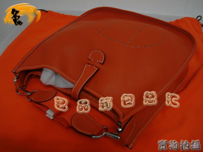 Hermes Evelyne系列 時尚女士斜挎包 經典荔枝紋 Hermes經典款 橙色