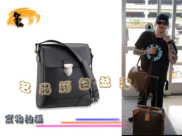 M31192 LV最新款 LV時尚休閑男包 LV十字紋 LV男包 LV斜挎包 LV單肩包