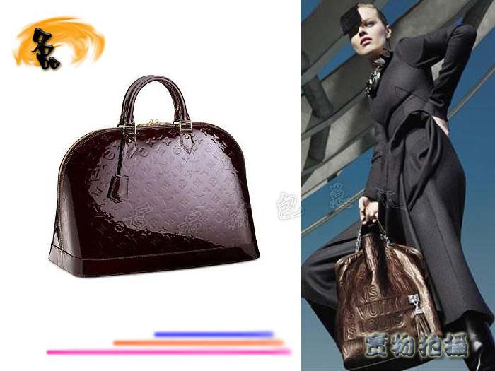 M93592 LV時尚女包 LV手提包 LV經典老花 LV壓花包 LV漆皮包