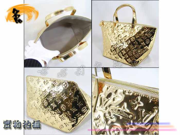 M95762 LV壓花 LV漆皮包 LV經(jīng)典老花 LV女包 LV單肩包 LV最新款