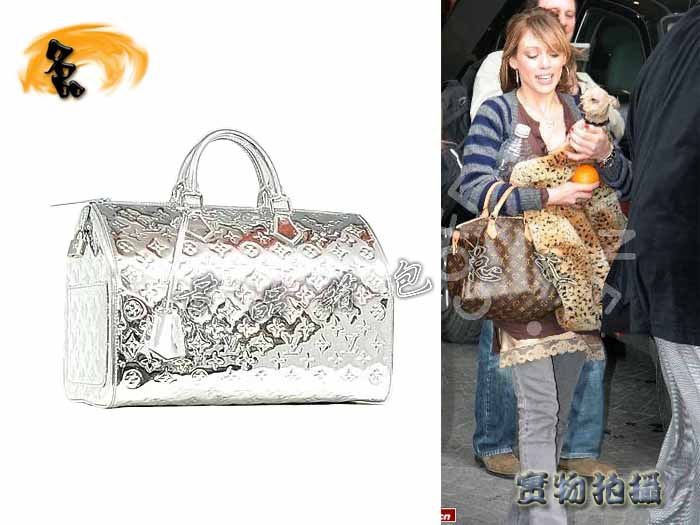 M95786 LV最新款 LV手提包 LV漆皮包 LV女包 LV壓花包 LV枕頭包