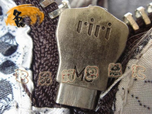 8008 ���R˹���¿�μ�� THOMAS WYLDEȫƤ�r��Ůʿ�����