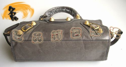 084332B ������ۿ� ����C܇�� BALENCIAGA����� �������һ�ɫţƤб���