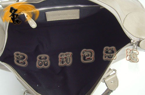 084334A 經(jīng)典款女士手提包 巴黎世家時(shí)尚灰色牛皮女士手挽包 BALENCIAGA機(jī)車(chē)包