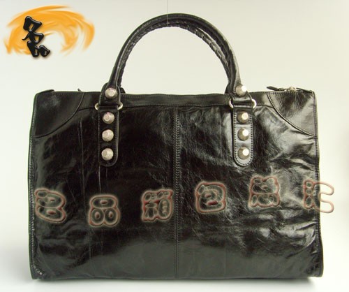 084334A ����AŮʿ����� BALENCIAGA�C܇�� �������ҕr�����e�����