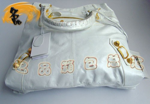 084326B BALENCIAGA �������� ����C܇�� ��ɫȫƤ�¿����e�ִ�