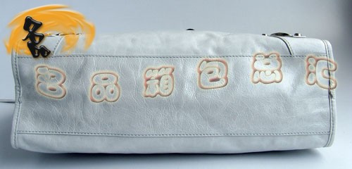 084332 �¿�\��ɫ�r��ţƤŮʿб��� BALENCIAGA�������ҽ���C܇�� �����