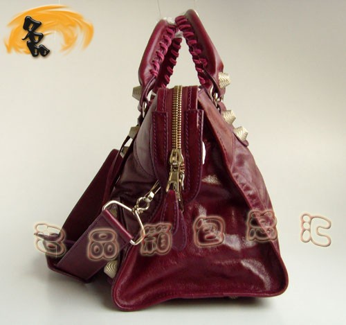 084328A �������ҕr������� BALENCIAGA����C܇�� ���¿����eŮʿб���