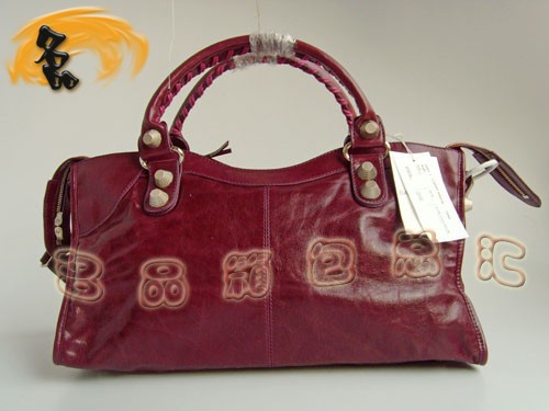 084328A �������ҕr������� BALENCIAGA����C܇�� ���¿����eŮʿб���