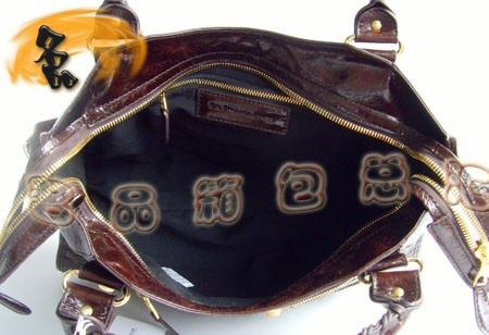 084332B ����Ʒ�| BALENCIAGA���ɫţƤ����� б��� �������ҙC܇��