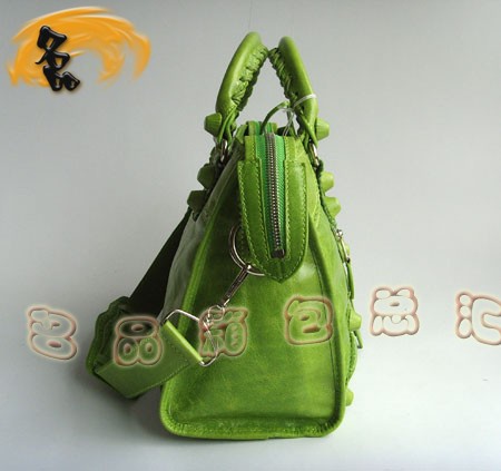 084832 ��A�¿�GɫţƤ�r������� BLENCIAGA �����C܇�� ��������б���