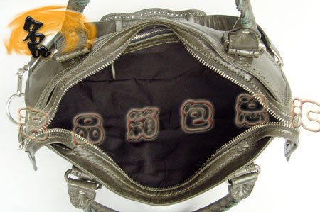 084832 巴黎世家女包 BLENCIAGA經(jīng)典機(jī)車包 手提包 新款牛皮花邊時(shí)尚斜挎包