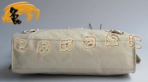 084332 正品品質(zhì) BLENCIAGA米白色牛皮時(shí)尚女士斜挎包 巴黎世家機(jī)車包 手提包