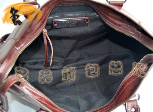 084332 超A1:1品質(zhì) BLENCIAGA斜挎包 新款牛皮時(shí)尚手提包 巴黎世家機(jī)車(chē)包