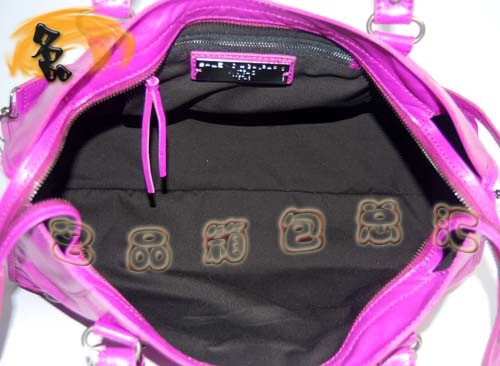 084328 超A1:1品質時尚女士牛皮斜挎包 BALENCIAGA新款休閑女士手提包 機車包