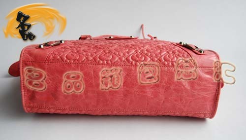 084932 BALENCIAGA熱賣新款 時(shí)尚女士手提包 巴黎世家刺繡系列 斜挎包 機(jī)車包