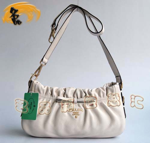 5645 Prada最新款褶皺牛皮女包 Prada斜挎包 Prada時尚休閑女包 米白色