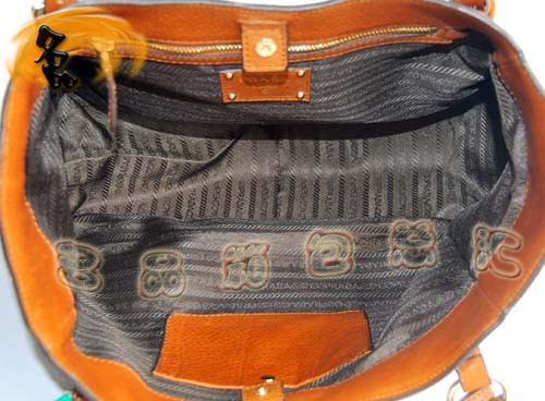 8013 新款上架 Prada單肩包 Prada新款手袋 普拉達牛皮女士手提包 淺啡色