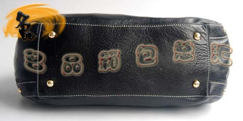 091228 �����_ �������u���eŮ�� Prada���¿� Prada����� ��ɫ