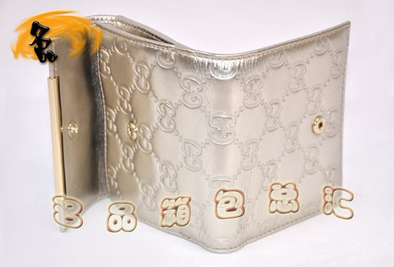 112716 GUCCI最新款 時(shí)尚女士錢(qián)包 GUCCI錢(qián)包 GUCCI短款錢(qián)夾 銀色
