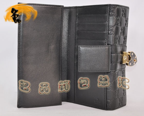 152747 Gucci�X�� Gucci�M(j��n)��ţƤ�pG�����r(sh��)�����eŮ�� Gucci�L(zh��ng)���X�� ��ɫ