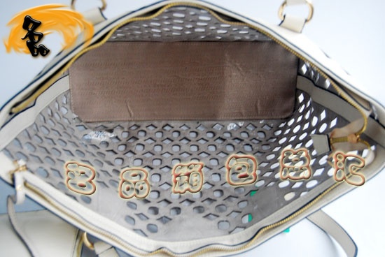 1020 Prada ���¿� �r�����eŮʿ�μ�� PradaŮ�� ԭ��һ��һƷ�| �װ�ɫ