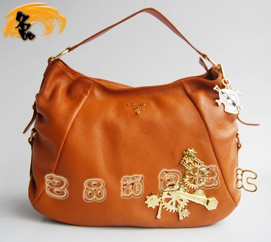 69526 Prada最新款 普拉達時尚女士單肩包 Prada進口牛皮女包 骷髏裝飾 淺啡色