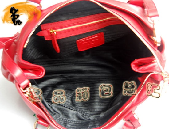 69527 Prada最新款 普拉達時尚女士單肩包 Prada斜挎包 進口牛皮女包 紅色