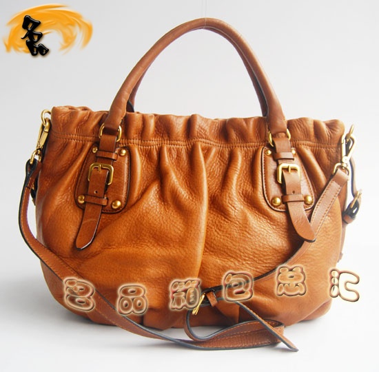 80066 ��ƷƷ�| Prada���¿� �M��ţƤ�r��Ů�� Pradaб��� Prada����� �\��ɫ