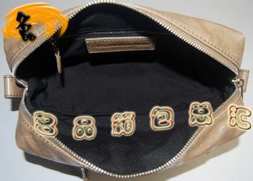 084611 Balenciaga手拿包 進口牛皮時尚女士手包 巴黎世家女包 手抓包 杏色