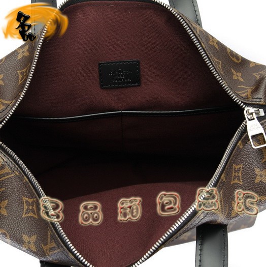 M40388 LV男包 LV最新款 LV斜挎包 LV老花系列 時尚男士休閑包