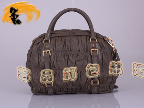 BL0397 �����_(d��)���¿��ް���Ƥ����� Pradaб��� �����_(d��)���e�� PradaŮ�� ����ɫ