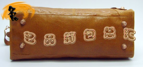 084328B  BalenciagaŮ�� ����� �������҆μ�� �M(j��n)����Ƥ�r(sh��)�����eŮ�� �ɫ