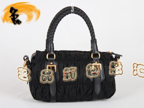 BN1338 �����_��ˮ��������б��� ���¿��ް�ϵ��Ů�� Prada����� ��ɫ