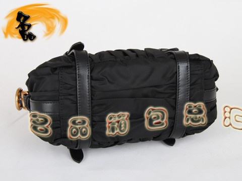 BN1338 �����_��ˮ��������б��� ���¿��ް�ϵ��Ů�� Prada����� ��ɫ