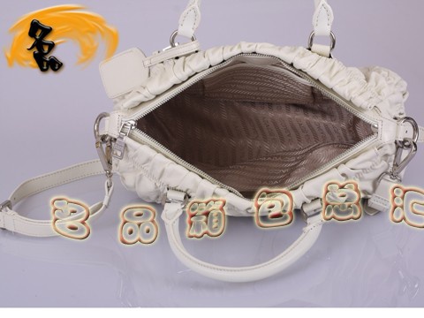 BN1407 ��ƷƷ�| �����_��ƤŮʿб��� ���¿��ް�ϵ��Ů�� Prada����� ��ɫ