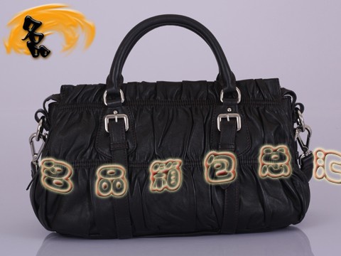 BN1407 ��ƷƷ�|(zh��) �����_(d��)��ƤŮʿб��� ���¿��ް�ϵ��Ů�� Prada����� ��ɫ