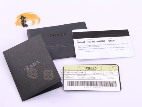 BN1407 ��ƷƷ�|(zh��) �����_(d��)��ƤŮʿб��� ���¿��ް�ϵ��Ů�� Prada����� ��ɫ