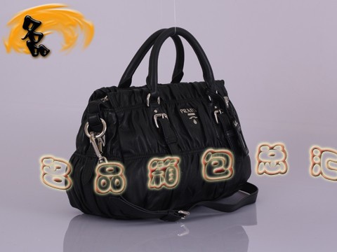 BN1407 正品品質 普拉達羊皮女士斜挎包 最新款褶皺系列女包 Prada手提包 黑色