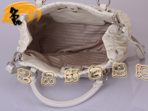 BN1791 �����_���¿��ް���Ƥ�r��Ůʿ���e�� Prada����� Pradaб��� ��ɫ