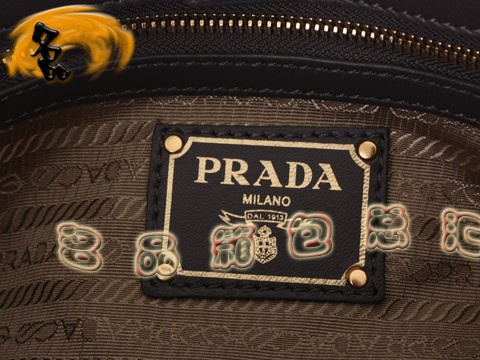 BN1791 �����_(d��)���¿��ް���Ƥ�r(sh��)��Ůʿ���e�� Prada����� Pradaб��� ��ɫ