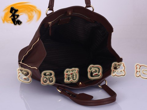 BR4372 Prada�μ�� �¿�r(sh��)��Ůʿ���e�� �M(j��n)��ţƤŮ�� �����_(d��)����� ��ɫ