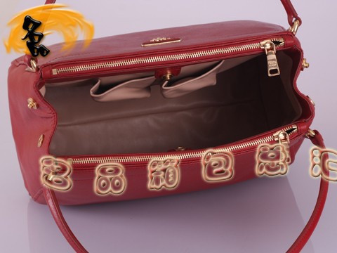 BR4401  Prada�� �����_����� �¿�r��Ůʿ���e�� �M���^��ţƤŮ�� �tɫ