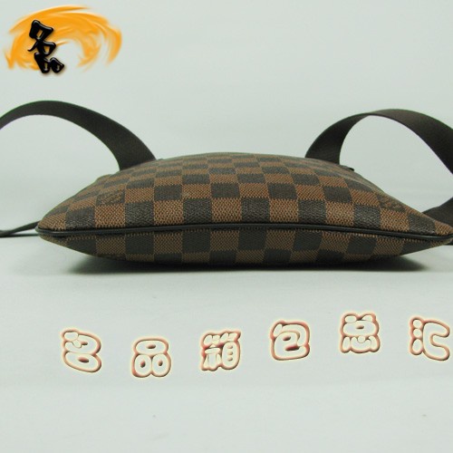 M41100 LV最新款 格仔男士休閑包 LV包 LV斜挎包 經(jīng)典棋盤格男包