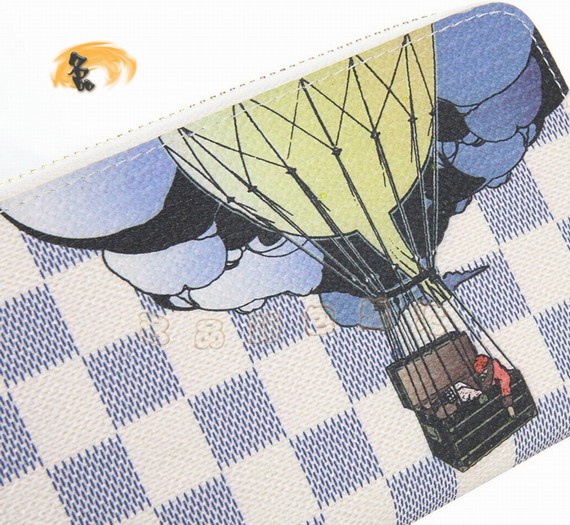 M63006 LV最新款 卡通畫版長款錢包 LV錢包 白色棋盤格女士錢夾 LV Zippy系列