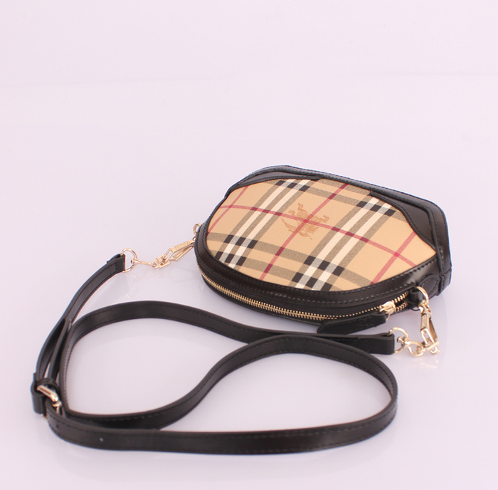 Burberry巴寶莉新款女包 2451黑皮