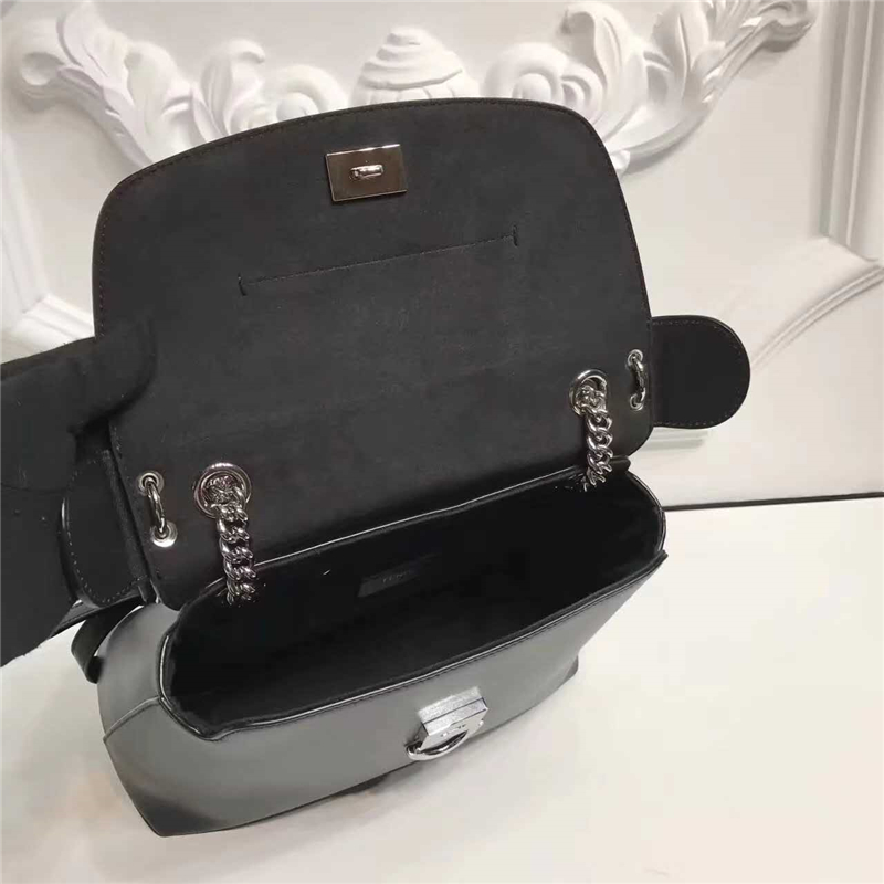 Fendi 芬迪 T臺(tái)秀場(chǎng)同款BACK TO SCHOOL背包系列 可單肩可斜跨兩用 黑色