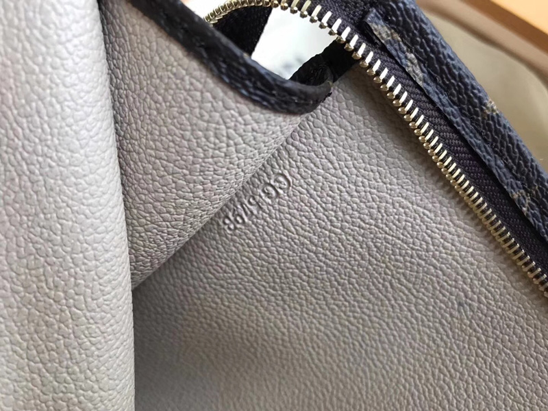 M47542 LV Monogram帆布化妝盒 26號盥洗袋 LV柴犬系列手拿包 LV手包