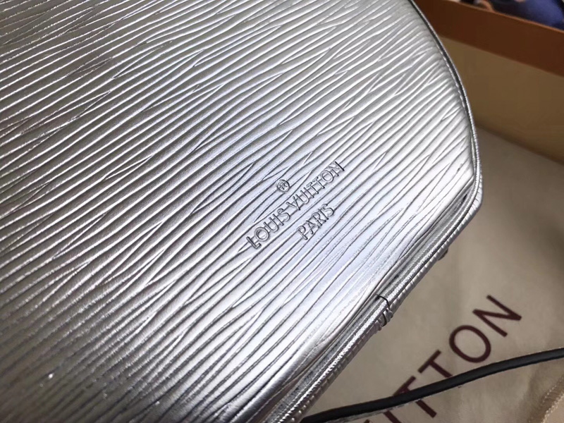 M43510 LV Petite Boite Chapeau 手袋 LV全皮女包 LV小圓包 銀色