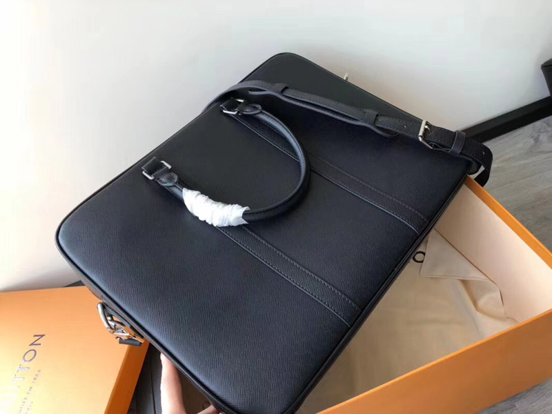 M30638 LV Porte-Documents Voyage 小號公文包 LV男士公文包 LV手提單肩包